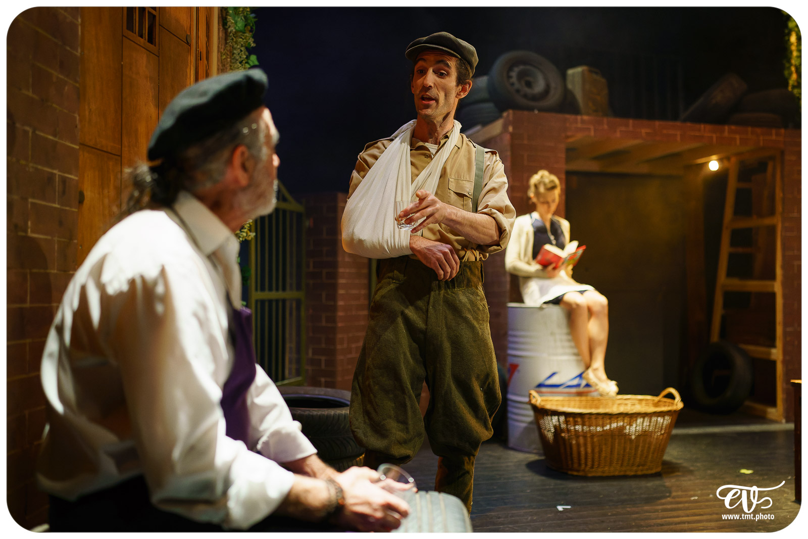 LES VISIONS DE SIMONE MACHARD (CIE LA CLAQUE)